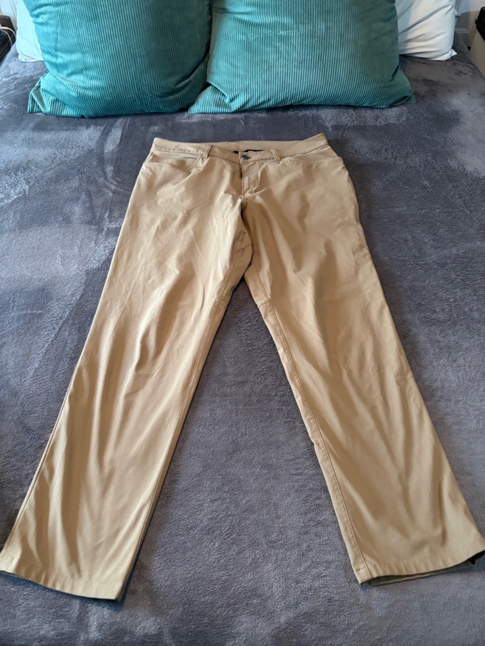 Lululemon Men's Casual Chino Pants in Khaki